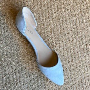 LIKE NEW Aldo Pale Blue Suede flats Size 7
